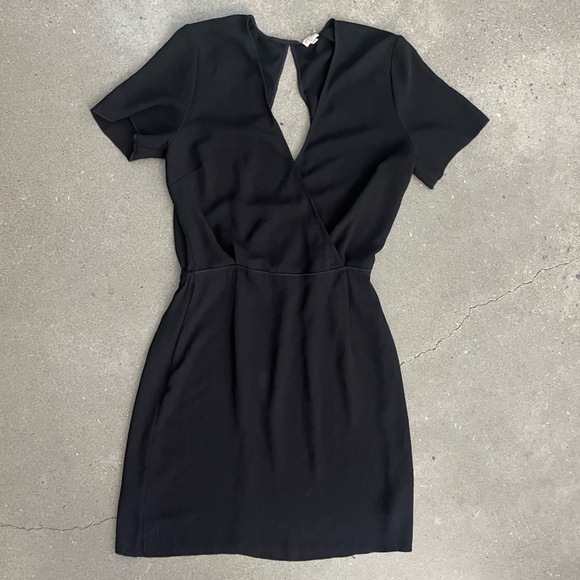 Aritzia Dresses & Skirts - Aritzia Wilfred Short Sleeve Open Back Black Mini Dress